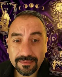Retrato de Frank Sforza, péndulo en Astroideal