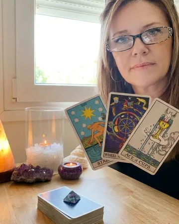 Retrato de MARA/Tarot Evolutivo, coaching en Astroideal