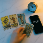 INSTANT TAROT